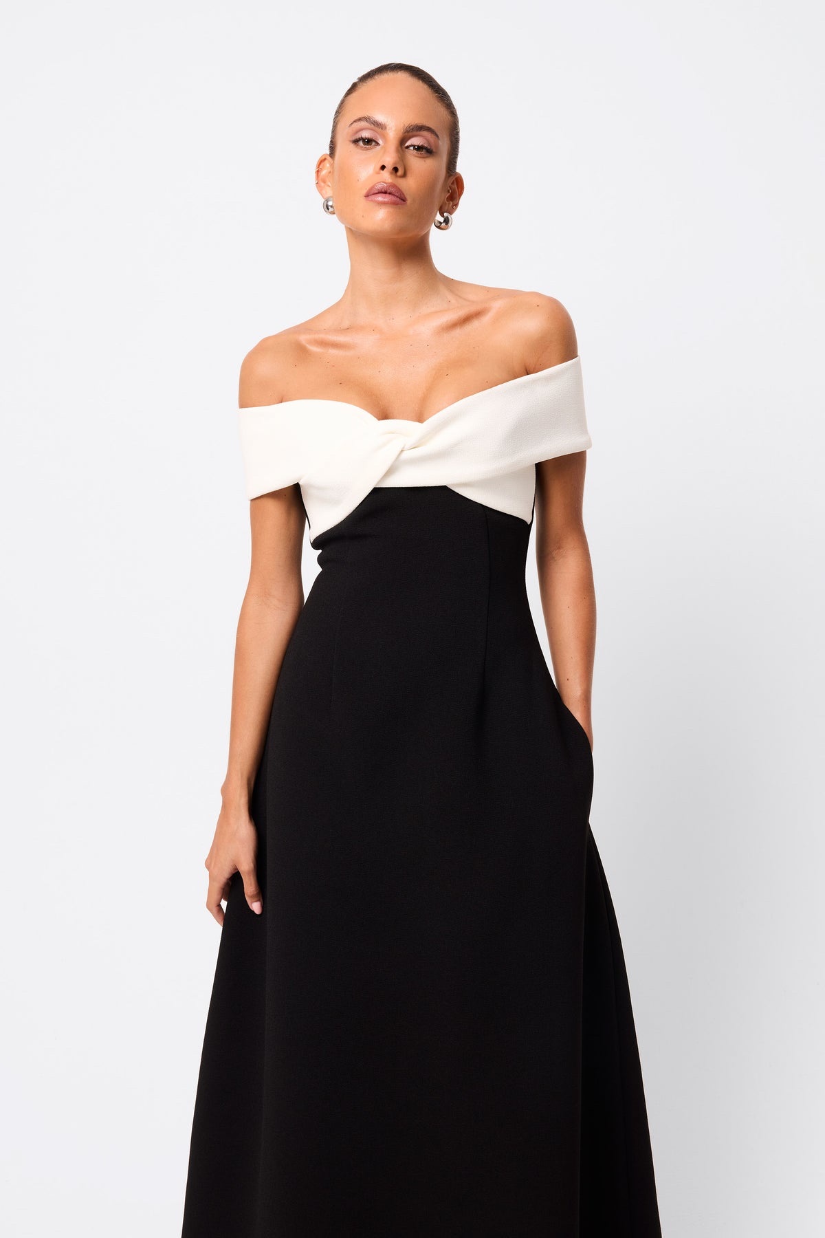 The Euphoria Dress - Black 4 The Euphoria Dress - Black - Image 4