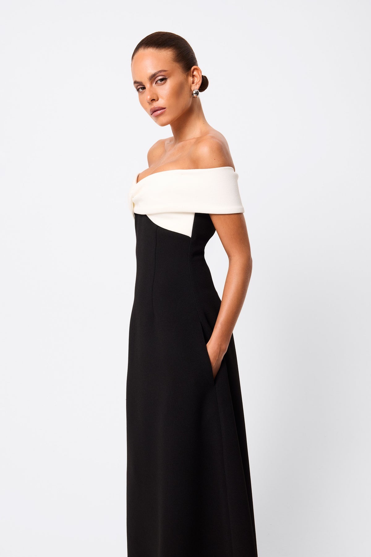 The Euphoria Dress - Black 5 The Euphoria Dress - Black - Image 5